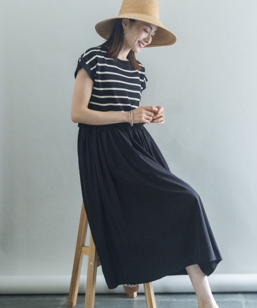 lodie(ロディ)の「ニットボーダー切替ワンピース(ワンピース・レディース・ブラック/ベージュ・FREE)」の3枚目の写真