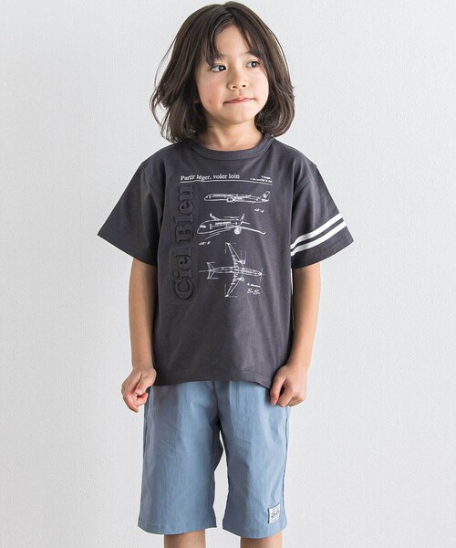 BeBe(ベベ)の「【JALコラボ】飛行機図面エンボス加工ロゴ半袖Tシャツ(Tシャツ/カットソー・キッズ・ブルー/ブラック・110cm/120cm/130cm/140cm)」の5枚目の写真