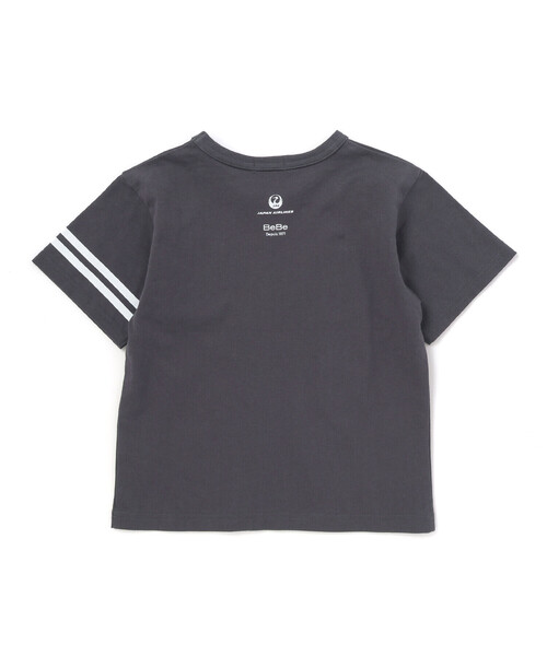 BeBe(ベベ)の「【JALコラボ】飛行機図面エンボス加工ロゴ半袖Tシャツ(Tシャツ/カットソー・キッズ・ブルー/ブラック・110cm/120cm/130cm/140cm)」の9枚目の写真
