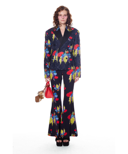GREEDILOUS（グリディアス）の「Blur Floral Flare Pants（その他パンツ・レディース・その他・X-SMALL/SMALL/MEDIUM/LARGE）」の2枚目の写真