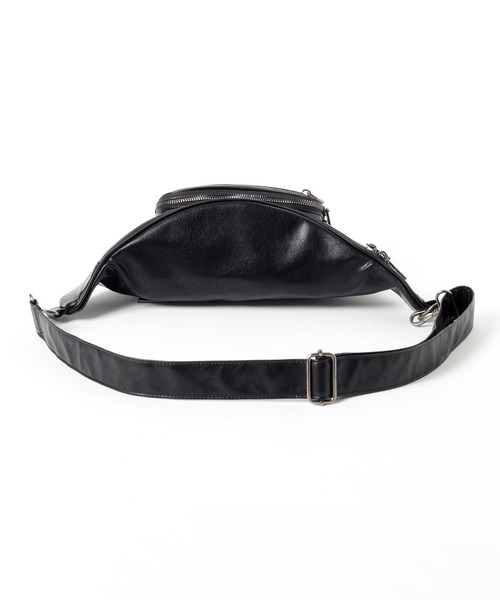 PBLIM(ページボーイリム)の「《UNISEX/8個ポケットで収納可能》ボディバッグ / 500mlペットボトル(ボディバッグ/ウエストポーチ・レディース・ブラウン/ブラック・FREE)」の13枚目の写真