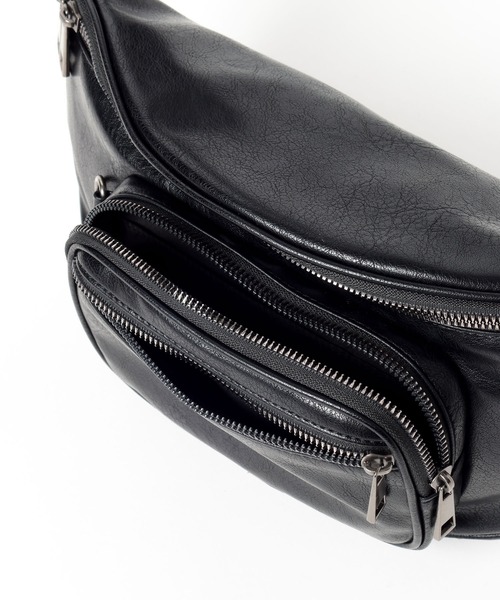 PBLIM(ページボーイリム)の「《UNISEX/8個ポケットで収納可能》ボディバッグ / 500mlペットボトル(ボディバッグ/ウエストポーチ・レディース・ブラウン/ブラック・FREE)」の11枚目の写真