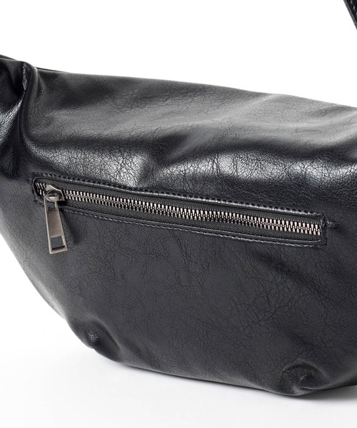 PBLIM(ページボーイリム)の「《UNISEX/8個ポケットで収納可能》ボディバッグ / 500mlペットボトル(ボディバッグ/ウエストポーチ・レディース・ブラウン/ブラック・FREE)」の9枚目の写真