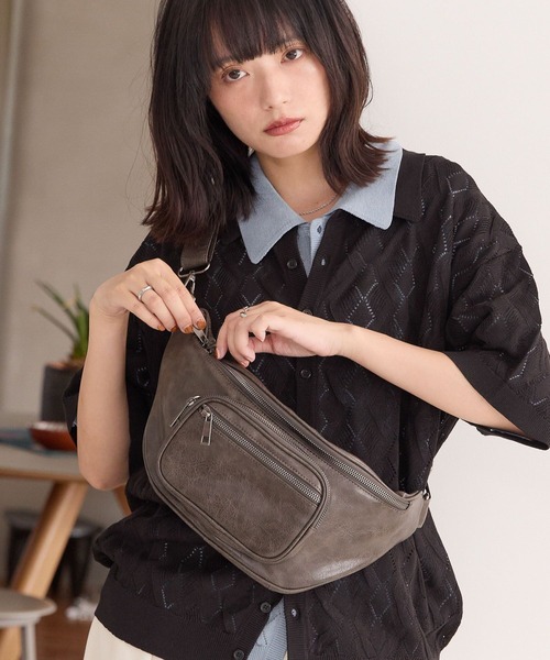 PBLIM(ページボーイリム)の「《UNISEX/8個ポケットで収納可能》ボディバッグ / 500mlペットボトル(ボディバッグ/ウエストポーチ・レディース・ブラウン/ブラック・FREE)」の20枚目の写真