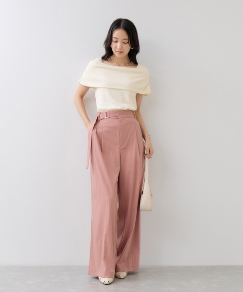 VIS(ビス)の「サイドギャザーオフショルダーカットソー/接触冷感(Tシャツ/カットソー・レディース・ダークブラウン/レッド/ライトグリーン/キナリ・FREE)」の9枚目の写真