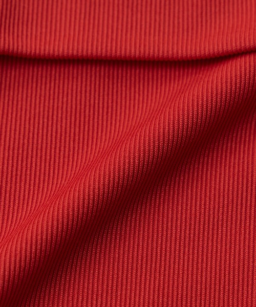 VIS(ビス)の「サイドギャザーオフショルダーカットソー/接触冷感(Tシャツ/カットソー・レディース・ダークブラウン/レッド/ライトグリーン/キナリ・FREE)」の21枚目の写真