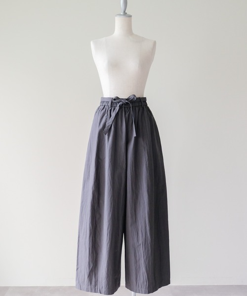 DOLLUPOOPS(ドールアップウップス)の「Easy Tuck Wide Pants(イージータックワイドパンツ)(その他パンツ・レディース・チャコール/オフホワイト・MEDIUM)」の21枚目の写真