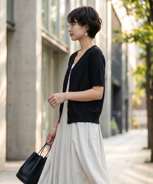 STYLE DELI(スタイルデリ)の「鹿の子調カーデ型Vネックトップス(Tシャツ/カットソー・レディース・ホワイト/ブラック/レッド・FREE)」の21枚目の写真