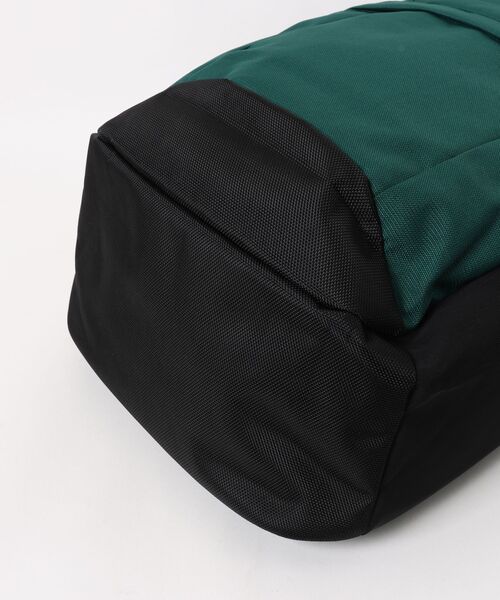 JANSPORT(ジャンスポーツ)の「【JANSPORT】LANDINGS PACK ランディングパック リュック(バックパック/リュック・メンズ・ブラック/グリーン・FREE)」の4枚目の写真