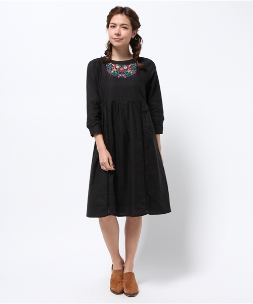 earth music&ecology(アースミュージックアンドエコロジー)の「【3/17放映!ヒルナンデス紹介】【2016Spring】フロント刺繍タックワンピース(ワンピース・レディース・アイボリー/ブラック/ホワイト/レッド・FREE)」の12枚目の写真