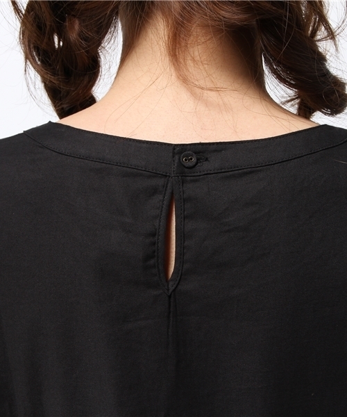 earth music&ecology(アースミュージックアンドエコロジー)の「【3/17放映!ヒルナンデス紹介】【2016Spring】フロント刺繍タックワンピース(ワンピース・レディース・アイボリー/ブラック/ホワイト/レッド・FREE)」の14枚目の写真