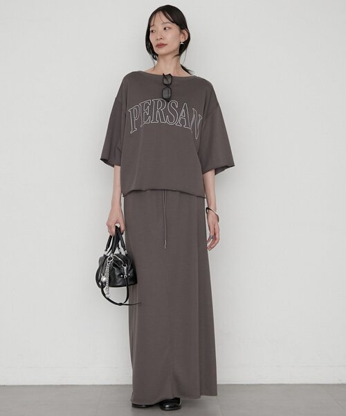 LOUNGEDRESS(ラウンジドレス)の「≪セットアップ可≫カットマキシスカート(スカート・レディース・ライトベージュ/チャコールグレー・FREE)」の3枚目の写真