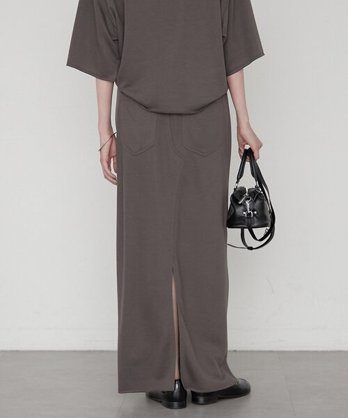 LOUNGEDRESS(ラウンジドレス)の「≪セットアップ可≫カットマキシスカート(スカート・レディース・ライトベージュ/チャコールグレー・FREE)」の9枚目の写真