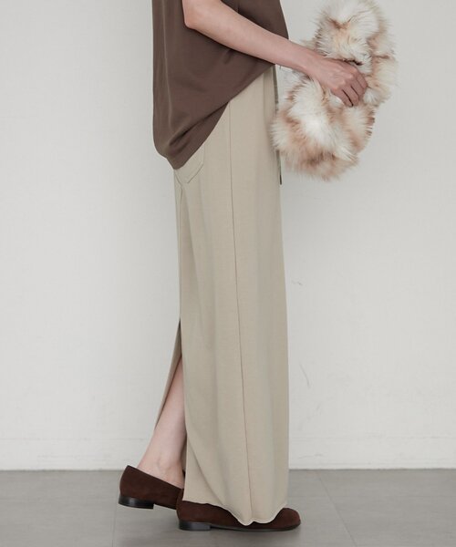 LOUNGEDRESS(ラウンジドレス)の「≪セットアップ可≫カットマキシスカート(スカート・レディース・ライトベージュ/チャコールグレー・FREE)」の18枚目の写真
