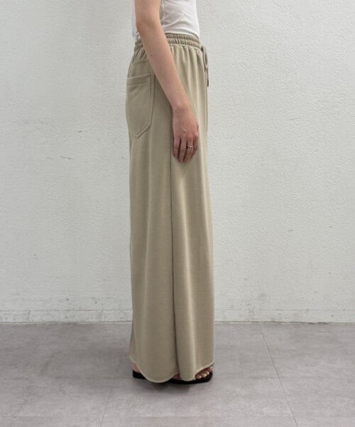 LOUNGEDRESS(ラウンジドレス)の「≪セットアップ可≫カットマキシスカート(スカート・レディース・ライトベージュ/チャコールグレー・FREE)」の22枚目の写真