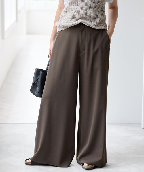 Spick & Span(スピックアンドスパン)の「ドライストレッチワイドパンツ(スラックス・レディース・チャコールグレー/ブラウン・34/40/36/38)」の17枚目の写真