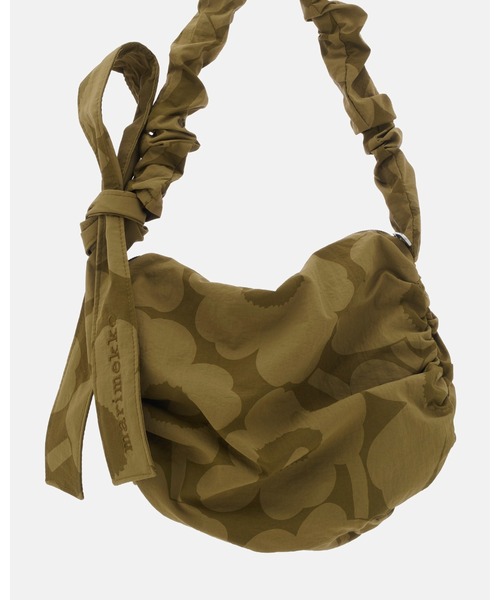 marimekko(マリメッコ)の「Utu Unikko / Crossbody bag M(ショルダーバッグ・レディース・オレンジ/グリーン/ブラック・FREE)」の18枚目の写真
