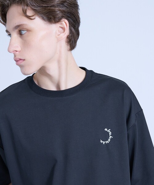 ABAHOUSE(アバハウス)の「サークルロゴ ワンポイント 刺繍Tシャツ(Tシャツ/カットソー・メンズ・ブラック/グレイッシュブルー/グリーン系その他/ホワイト・46/48)」の5枚目の写真
