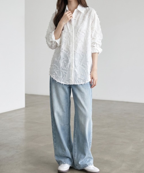 umune(ウムネ)の「フリンジジャガードシャツ オーバーサイズ ビッグシルエット 長袖 シアーシャツ 羽織り ライトアウター 透け感 カジュアル 秋冬(シャツ/ブラウス・レディース・ワインレッド/オフホワイト/ブラック・FREE)」の9枚目の写真