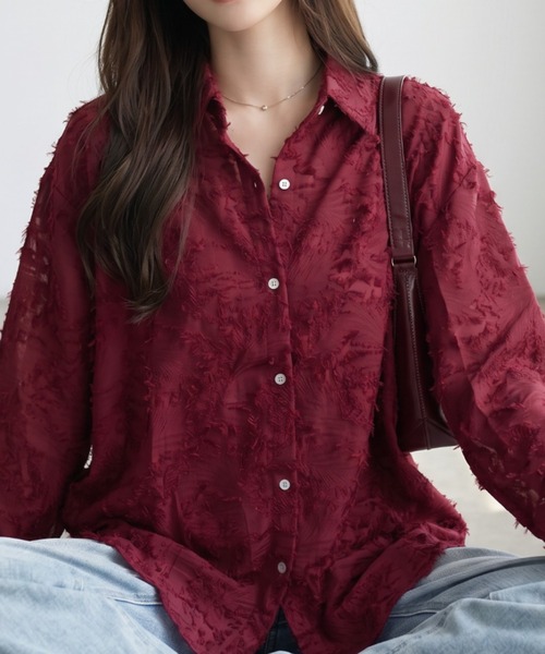 umune(ウムネ)の「フリンジジャガードシャツ オーバーサイズ ビッグシルエット 長袖 シアーシャツ 羽織り ライトアウター 透け感 カジュアル 秋冬(シャツ/ブラウス・レディース・ワインレッド/オフホワイト/ブラック・FREE)」の10枚目の写真