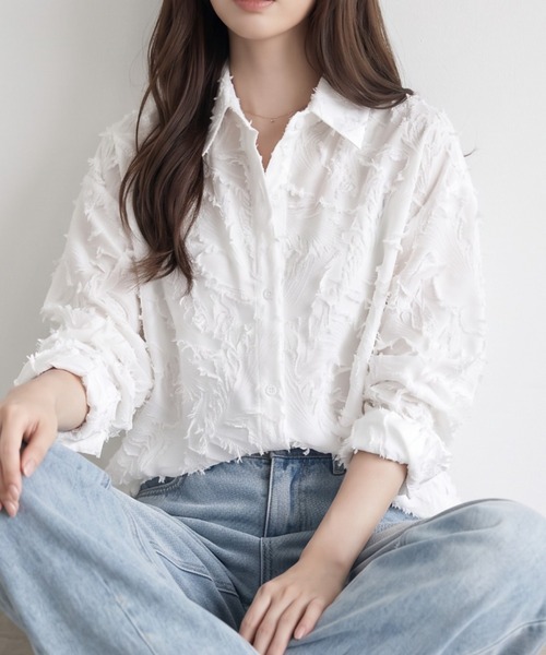 umune(ウムネ)の「フリンジジャガードシャツ オーバーサイズ ビッグシルエット 長袖 シアーシャツ 羽織り ライトアウター 透け感 カジュアル 秋冬(シャツ/ブラウス・レディース・ワインレッド/オフホワイト/ブラック・FREE)」の20枚目の写真