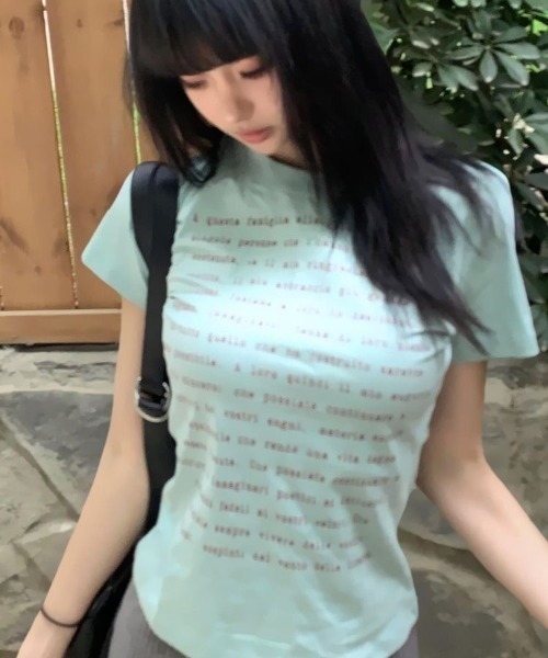 ViViDAY(ビビデー)の「英字プリントショートtシャツ(Tシャツ/カットソー・レディース・グリーン・M)」の2枚目の写真