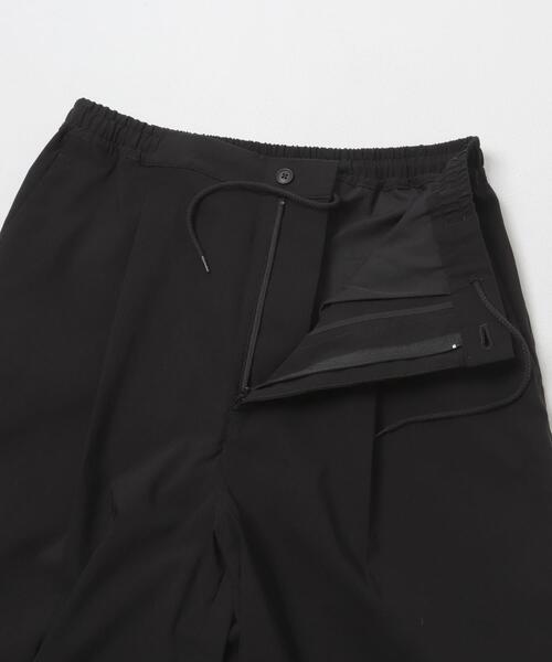 FORK&SPOON(フォークアンドスプーン)の「FORK&SPOON スーパーストレッチワンタックトラウザー(その他パンツ・メンズ・ブラック/ブラウン・4/5)」の4枚目の写真