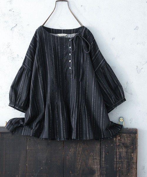 soulberry(ソウルベリー)の「星月夜のブラウス(シャツ/ブラウス・レディース・スミクロ・LL/3L/4L/5L/M/L)」の9枚目の写真