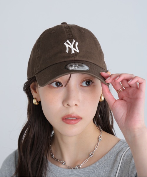 FREE'S MART（フリーズマート）の「◆〈ＮＥＷ　ＥＲＡ〉ＣＣ　ＭＬＢ　ＭＩＤＬＯＧＯ２６ＦＷ別注色（キャップ・レディース・ブラウン・ﾌﾘ-）」の3枚目の写真