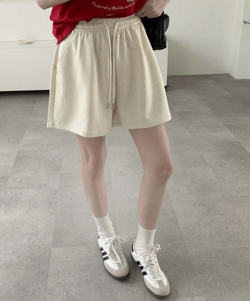 DAY CLOSET(デイ クローゼット)の「ゆったり広がるAライン。ポンチスウェットショートパンツ レディース(スウェットパンツ・レディース・グレー/ブラック/オフホワイト・L/M/XL)」の11枚目の写真