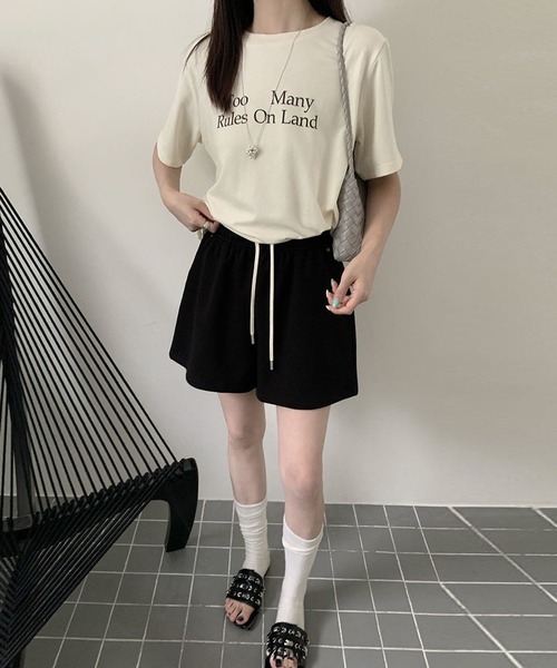DAY CLOSET(デイ クローゼット)の「ゆったり広がるAライン。ポンチスウェットショートパンツ レディース(スウェットパンツ・レディース・グレー/ブラック/オフホワイト・L/M/XL)」の17枚目の写真