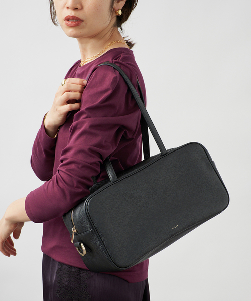 VERMEIL par iena(ヴェルメイユパーイエナ)の「SALCE サルーチェ ARISA GRAIN W34xH17xD12cm 4463250001(ボストンバッグ・レディース・ブラック・FREE)」の1枚目の写真