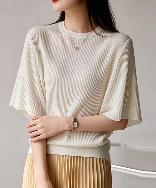 Doux Belle(ドゥーベル)の「フレアスリーブリブニットトップス(ニット/セーター・レディース・ホワイト/ブラック・FREE)」の2枚目の写真