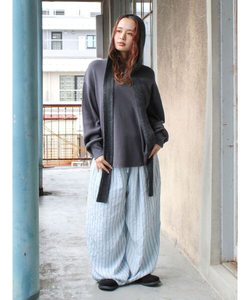 Ungrid(アングリッド)の「ルーズシルエットワッフルロングスリーブTee(Tシャツ/カットソー・レディース・ライトグレー/チャコールグレー/ブラウン/レッド・FREE)」の6枚目の写真