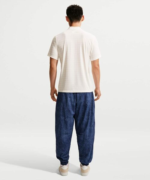 NIKE(ナイキ)の「ナイキ クラブ ルールズ メンズ Aero-FIT モックネック トップス / Nike Club Rules Men's Aero-FIT Mock-Neck Top IU0801-133 Sail(Tシャツ/カットソー・メンズ・クリーム・L/2XL/XL/M)」の5枚目の写真
