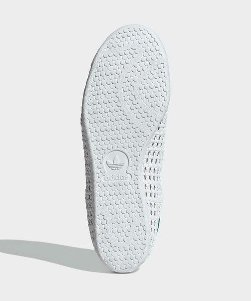 adidas(アディダス)の「スタンスミス ロープロ / STAN SMITH LO PRO / アディダスオリジナルス adidas Originals(スニーカー・レディース・ホワイト・24.0cm/27.0cm/26.0cm/26.5cm/22.0cm/22.5cm/23.0cm/23.5cm/28.0cm/28.5cm/29.0cm/24.5cm/25.0cm/25.5cm/27.5cm)」の4枚目の写真