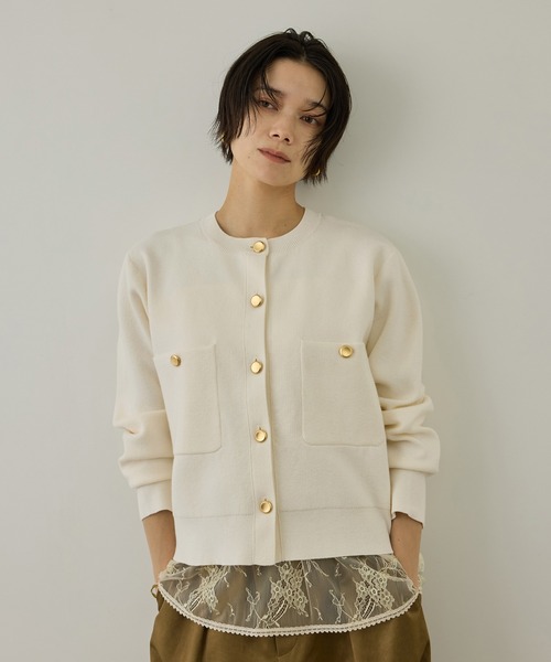 SALON adam et rope'(サロン アダム エ ロペ)の「【WEB限定】スウェットライクメタルボタンカーディガン(カーディガン/ボレロ・レディース・ブラック/オフホワイト/キャメル・FREE)」の1枚目の写真