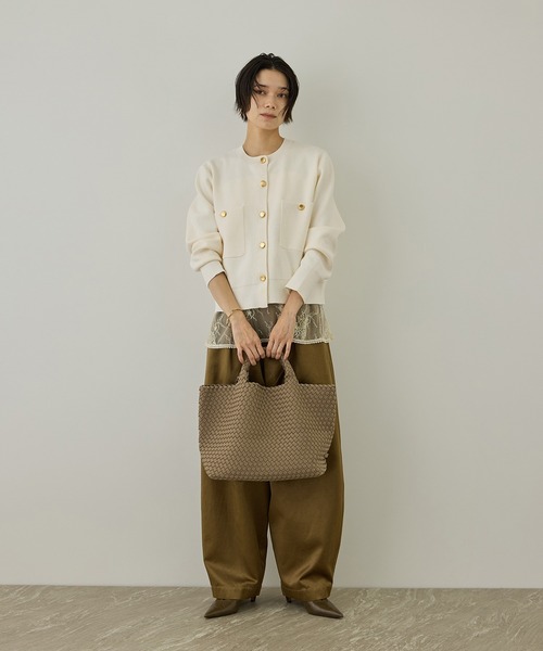 SALON adam et rope'(サロン アダム エ ロペ)の「【WEB限定】スウェットライクメタルボタンカーディガン(カーディガン/ボレロ・レディース・ブラック/オフホワイト/キャメル・FREE)」の7枚目の写真