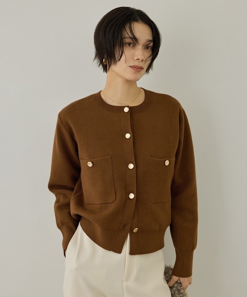 SALON adam et rope'(サロン アダム エ ロペ)の「【WEB限定】スウェットライクメタルボタンカーディガン(カーディガン/ボレロ・レディース・ブラック/オフホワイト/キャメル・FREE)」の14枚目の写真