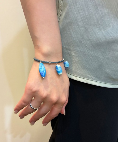 and cloud(アンドクラウド)の「Sea Drop Bracelet(ブレスレット・レディース・シルバー系その他・FREE)」の2枚目の写真