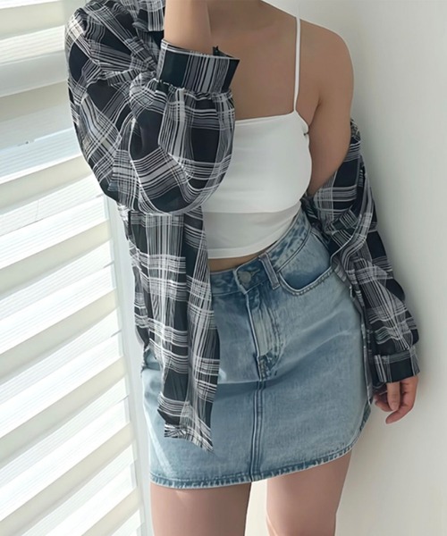 Girly Doll(ガーリードール)の「オーバーサイズチェック柄シアー長袖シャツ(シャツ/ブラウス・レディース・モカ/ブラック/ホワイト・FREE)」の4枚目の写真