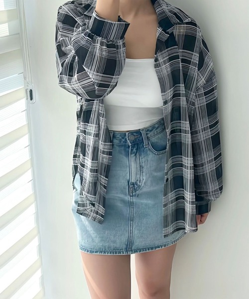 Girly Doll(ガーリードール)の「オーバーサイズチェック柄シアー長袖シャツ(シャツ/ブラウス・レディース・モカ/ブラック/ホワイト・FREE)」の5枚目の写真