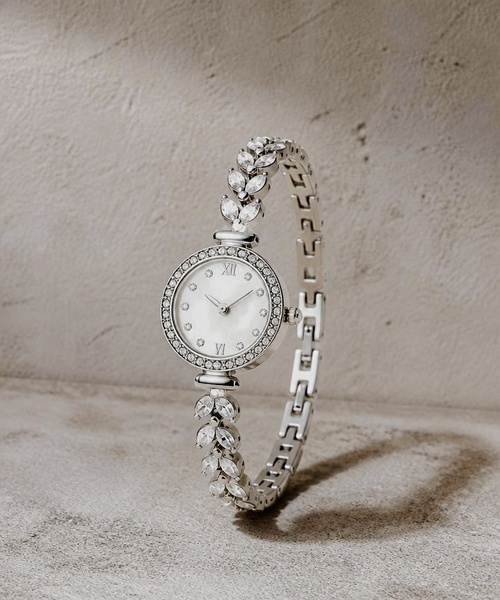 Burner（バーナー）の「【lux sea jewelry（ラックス・シー・ジュエリー）】ビジューリーフ ラウンドブレスレット腕時計 lux-anawatch-15-6【RBTS】（アナログ腕時計・レディース・シルバー・FREE）」の3枚目の写真