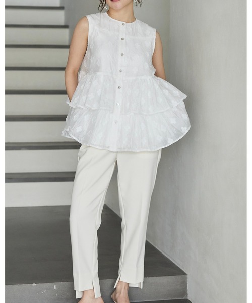 BIRTHDAY BASH(バースデイバッシュ)の「FLOWER SHEER TRIPLE FRILL TOPS(フラワーシアートリプルフリルトップス)(シャツ/ブラウス・レディース・ブルー/ホワイト・FREE)」の9枚目の写真