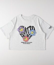 フラワー刺繍Tシャツ