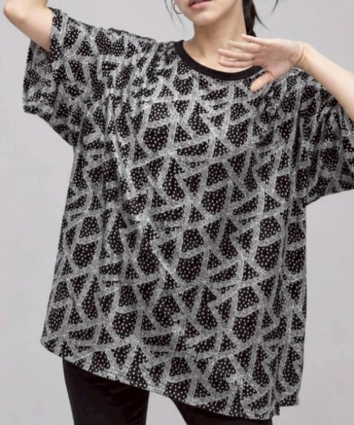 KAMINARI_TOKIO(カミナリトキオ)の「幾何柄ビジューTシャツ(Tシャツ/カットソー・レディース・シルバー/ブラウン/ゴールド・FREE)」の7枚目の写真