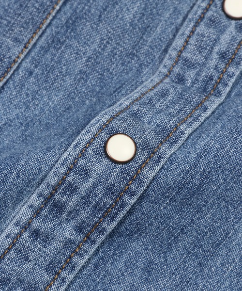 The DUFFER of ST.GEORGE（ザダファーオブセントジョージ）の「[INDIGO LABEL] 7.25oz DENIM BAND COLLAR WESTERN SHIRT：バンドカラー ウエスタンデニムシャツ / 7.25オンス / ビンテージ加工（シャツ/ブラウス・メンズ・インディゴブルー・SMALL/X-LARGE/LARGE/MEDIUM）」の9枚目の写真