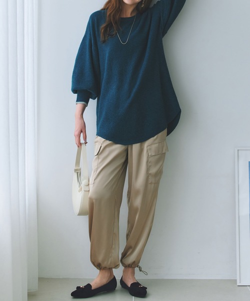 Viola e Viola(ヴィオラエヴィオラ)の「ふわもちミックスニット袖配色チュニック(チュニック・レディース・レッド/ダークブルー/ベージュ/ブラック・M/LL/L)」の18枚目の写真