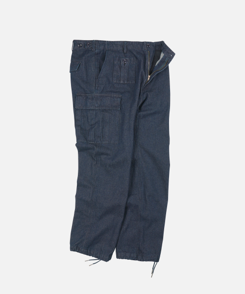 FRIZMWORKS（フリズムワークス）の「ARMY POCKET CARGO PANTS _ INDIGO DENIM（デニムパンツ・メンズ・その他・SMALL/MEDIUM/LARGE/X-LARGE）」の2枚目の写真