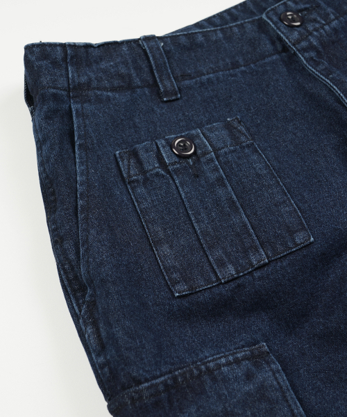 FRIZMWORKS（フリズムワークス）の「ARMY POCKET CARGO PANTS _ INDIGO DENIM（デニムパンツ・メンズ・その他・SMALL/MEDIUM/LARGE/X-LARGE）」の4枚目の写真